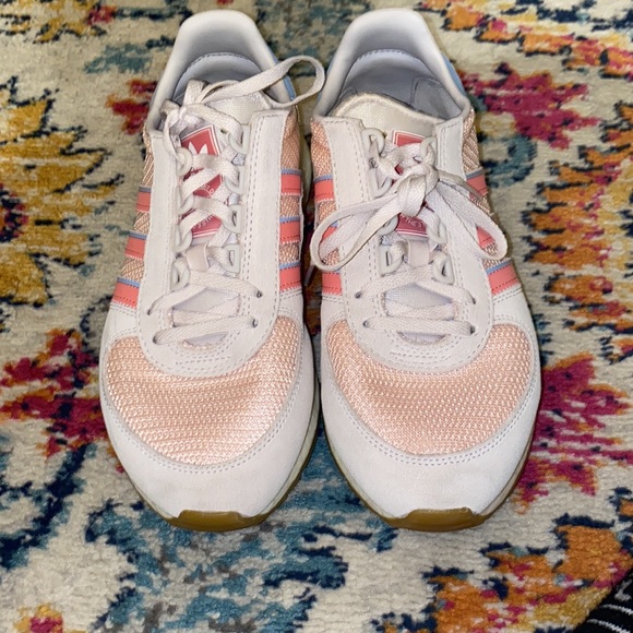 Adidas Sneaker - Picture 2 of 4